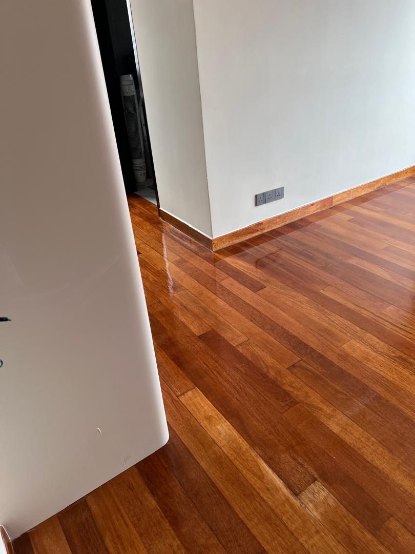 实木地板 · 深色木纹 - Tai Seng Timber Flooring