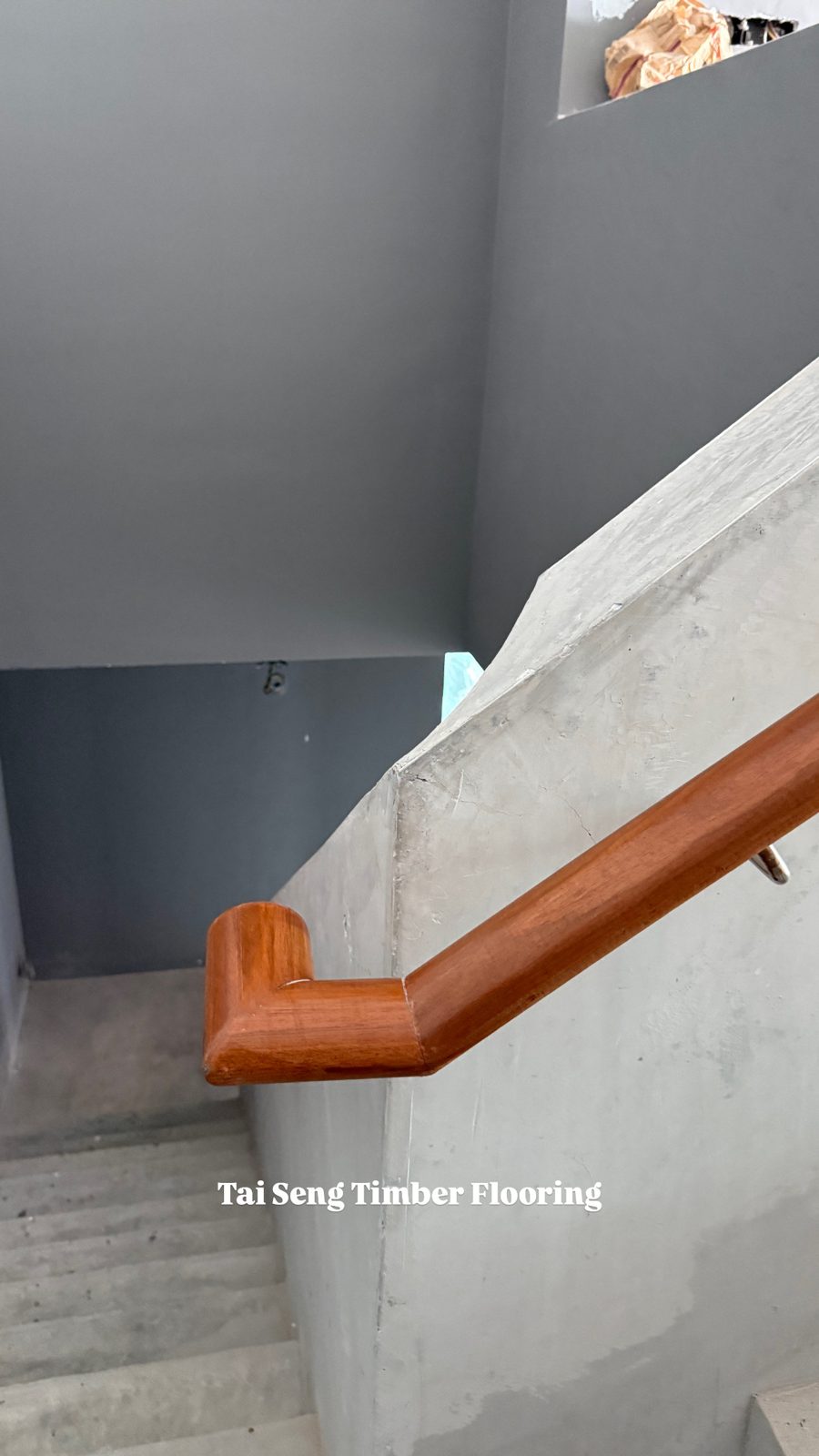 实木扶手 · 弯位订制 - Tai Seng Timber Flooring